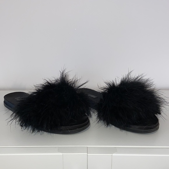 ALDO Black Slide Sandals - Picture 1 of 4